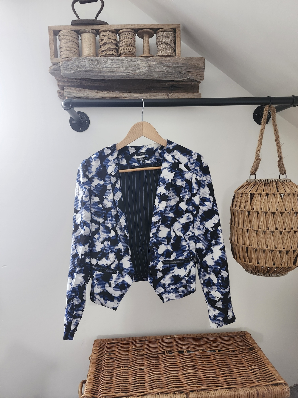 RW&CO. Navy and White Printed Blazer